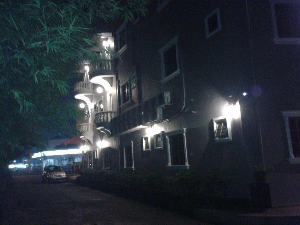 Hotel Ria Johor Bahru Kültér fotó